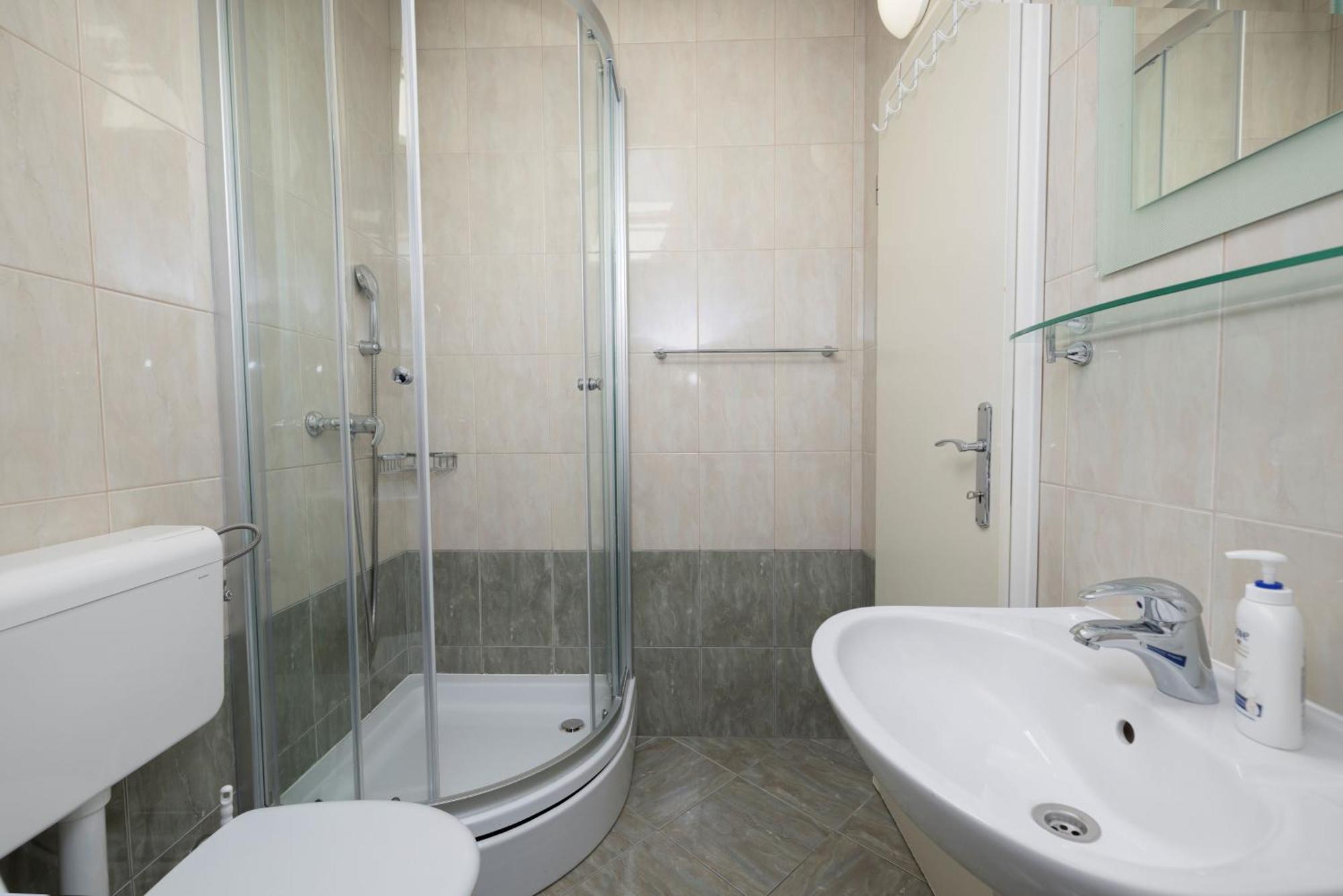 Jasminka Apartments Подгора Екстер'єр фото