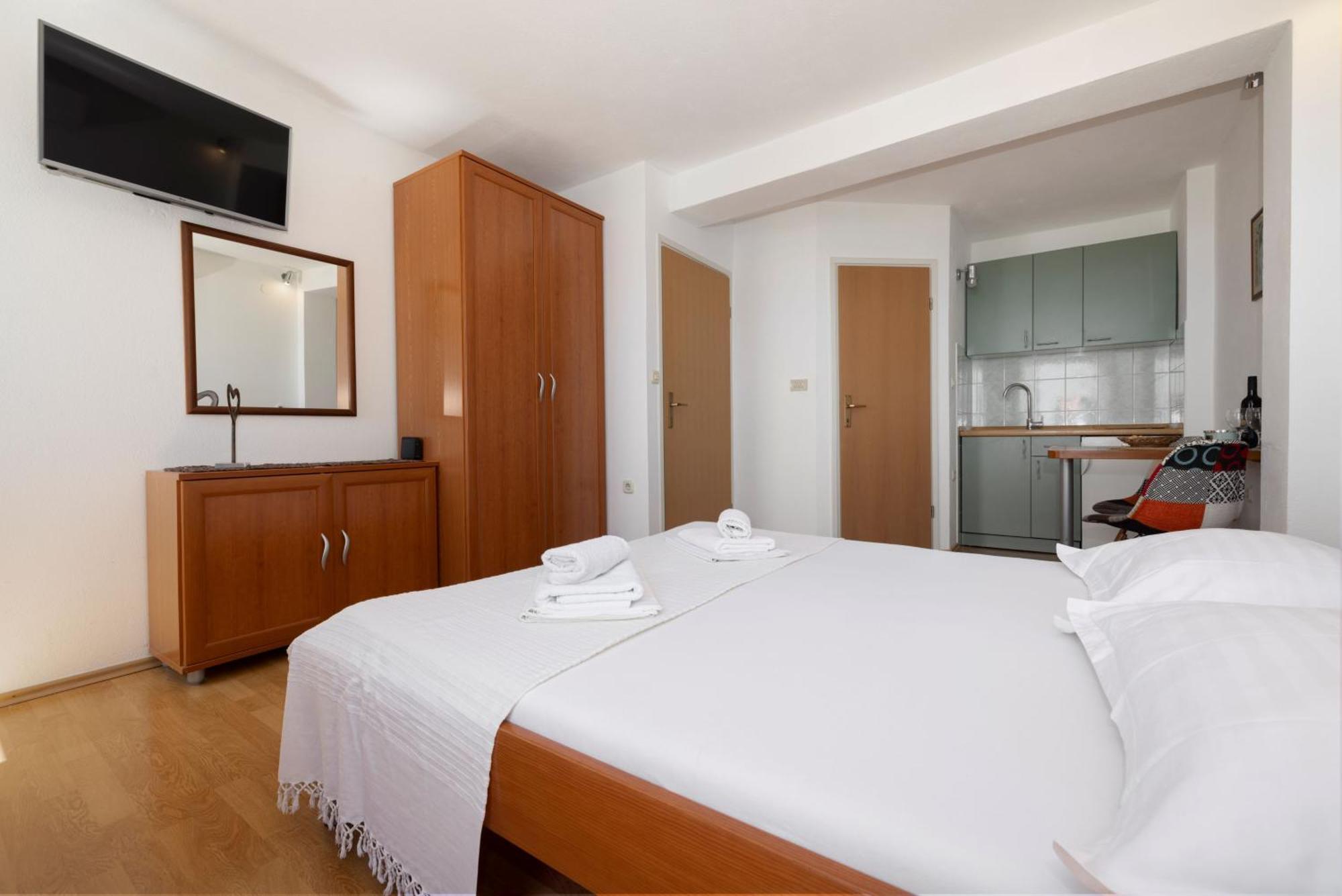 Jasminka Apartments Подгора Екстер'єр фото